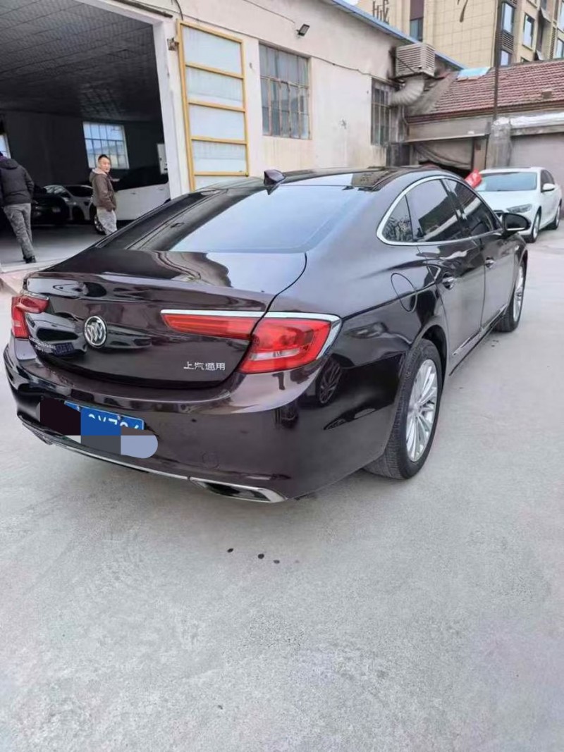 青岛19年别克君越5