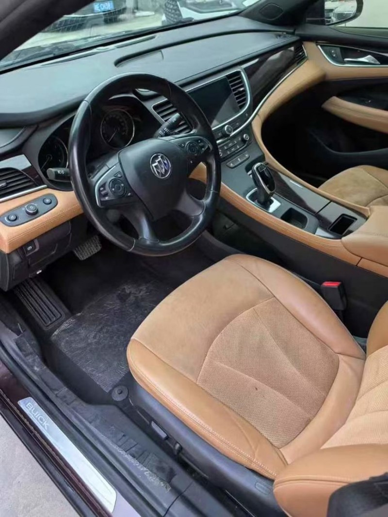 青岛19年别克君越8