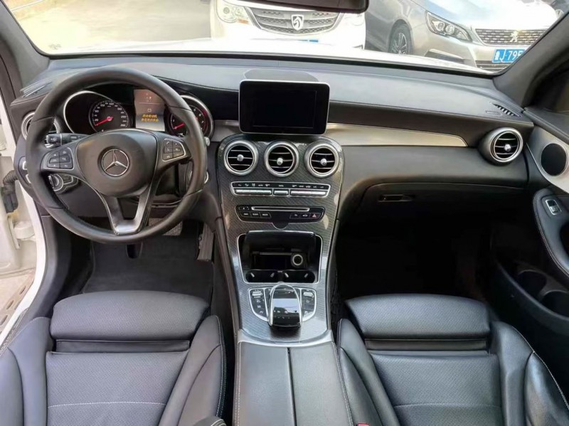 泰安17年奔驰GLC8