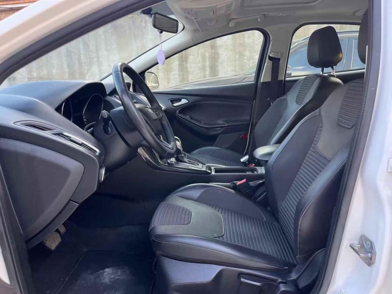 泰安17年福特福克斯6