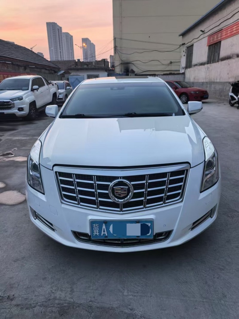 泰安15年凯迪拉克XTS1