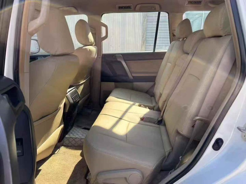 泰安14年丰田普拉多9