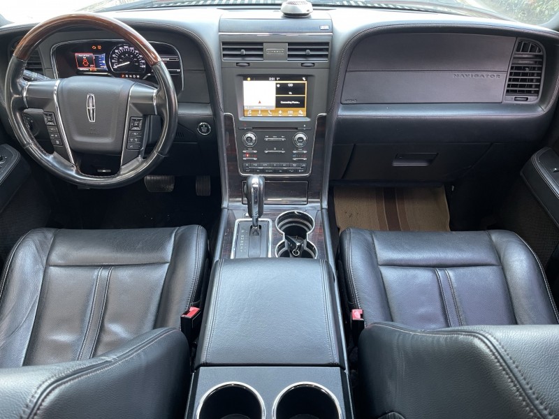 济宁18年林肯领航员6