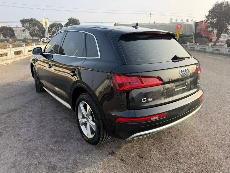 苏州19年奥迪Q58