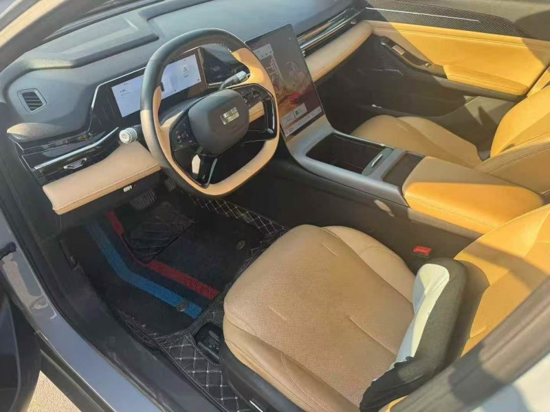 青岛23年吉利银河3