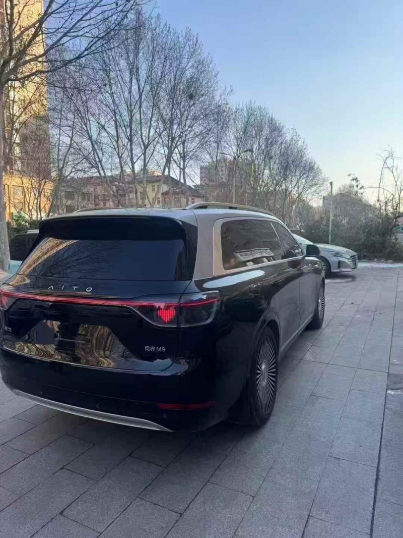 东营24年华为智选问界7