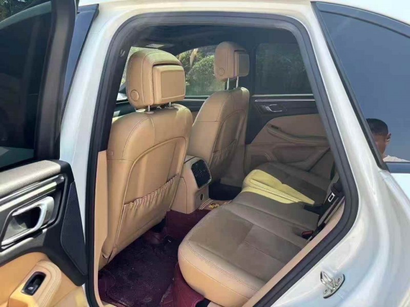 潍坊17年保时捷Macan7