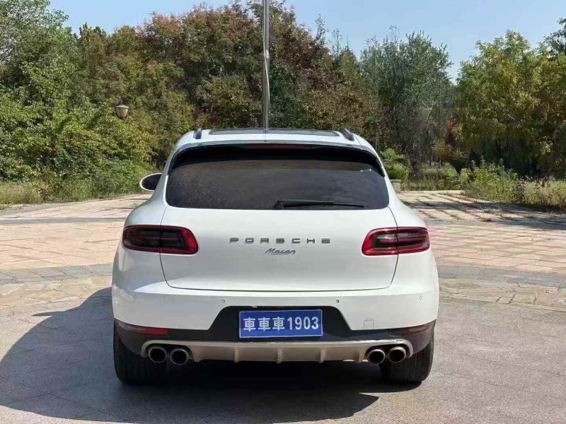 潍坊17年保时捷Macan9