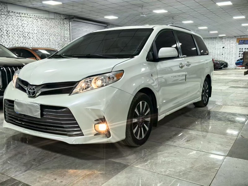 廊坊20年丰田塞纳2