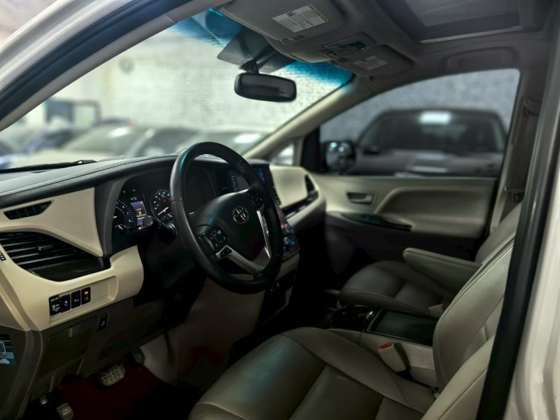 廊坊20年丰田塞纳5