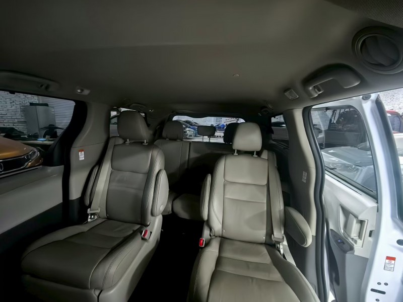 廊坊20年丰田塞纳7