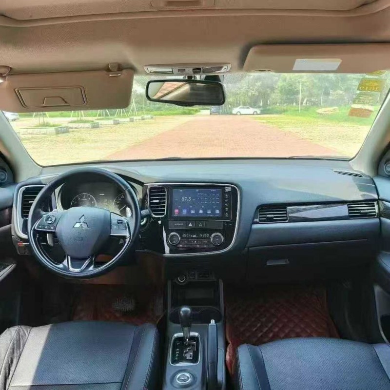 廊坊17年三菱欧蓝德7