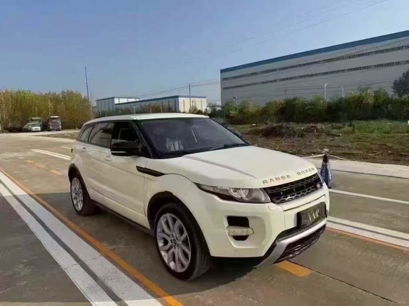 菏泽21年路虎极光2