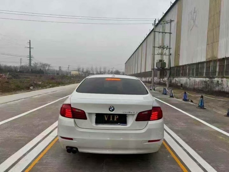 菏泽17年宝马5系9