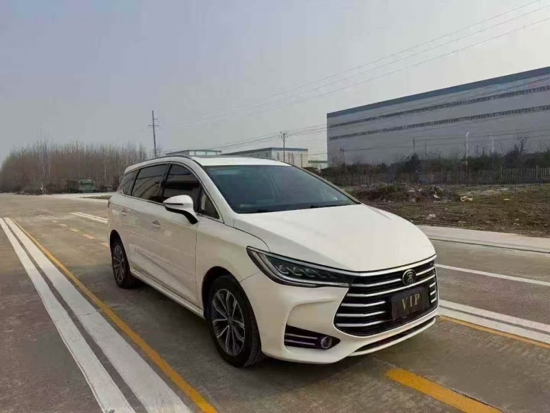 菏泽19年比亚迪宋2