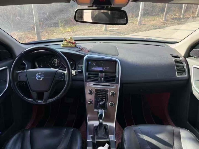 张家界18年沃尔沃XC604