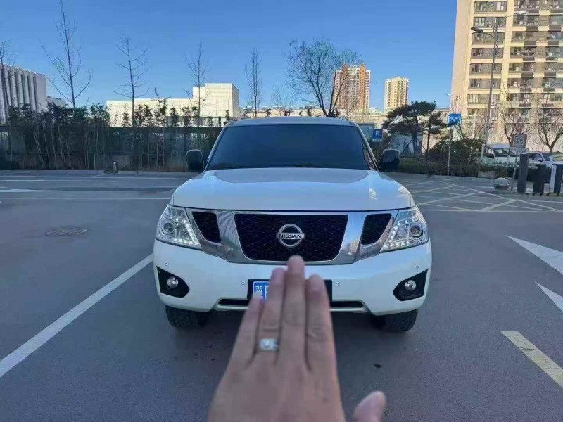 东营18年日产途乐1