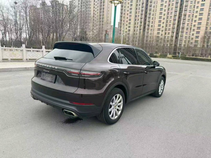 苏州19年保时捷卡宴6