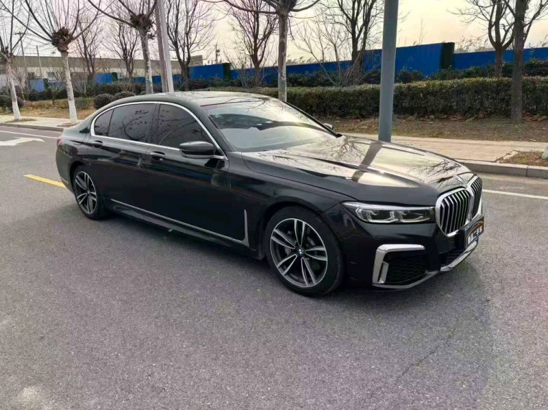 徐州19年宝马8系2