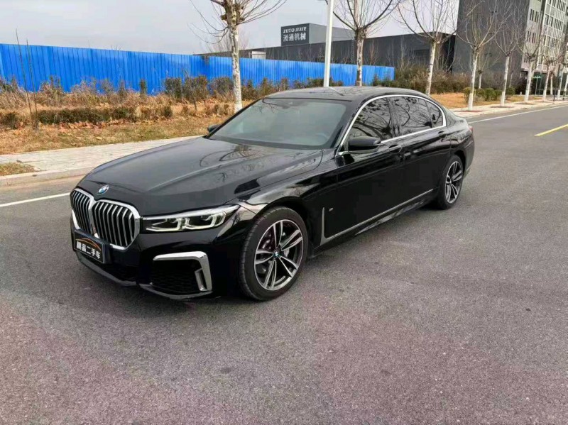 徐州19年宝马8系3