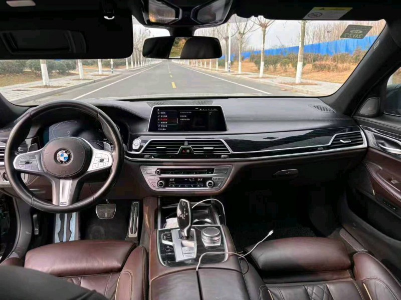 徐州19年宝马8系6