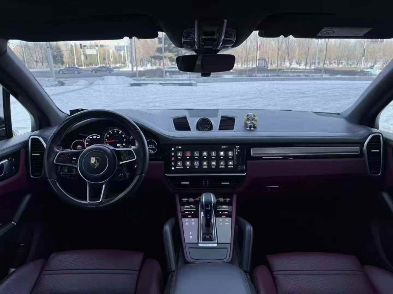 吉林23年保时捷卡宴4