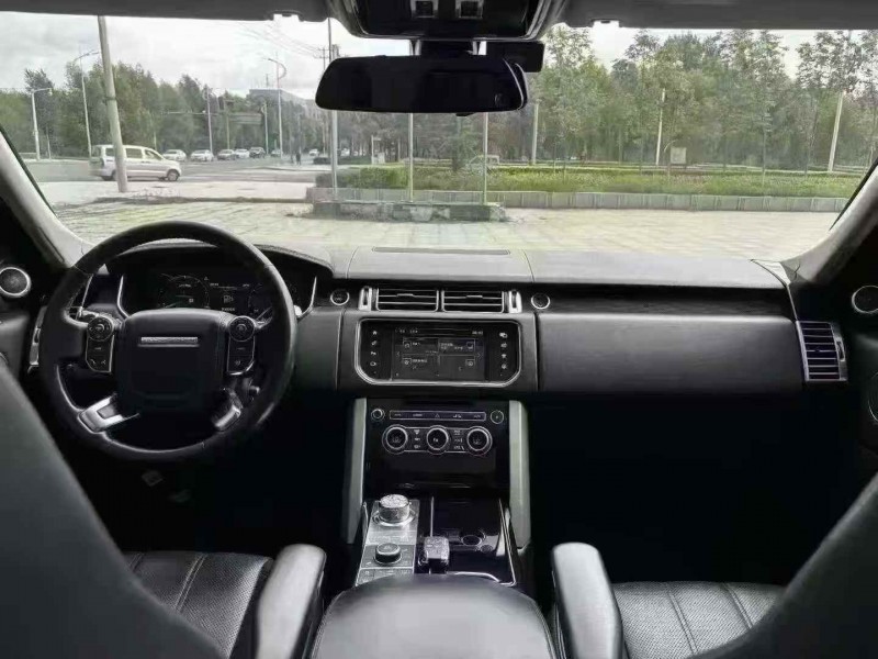 吉林16年路虎揽胜行政4