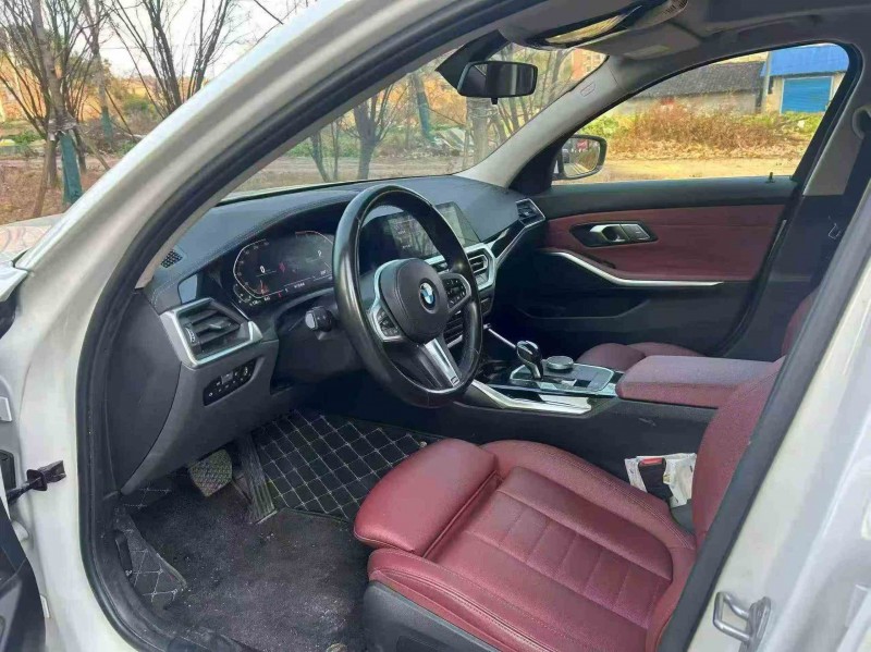 张家界21年宝马3系4