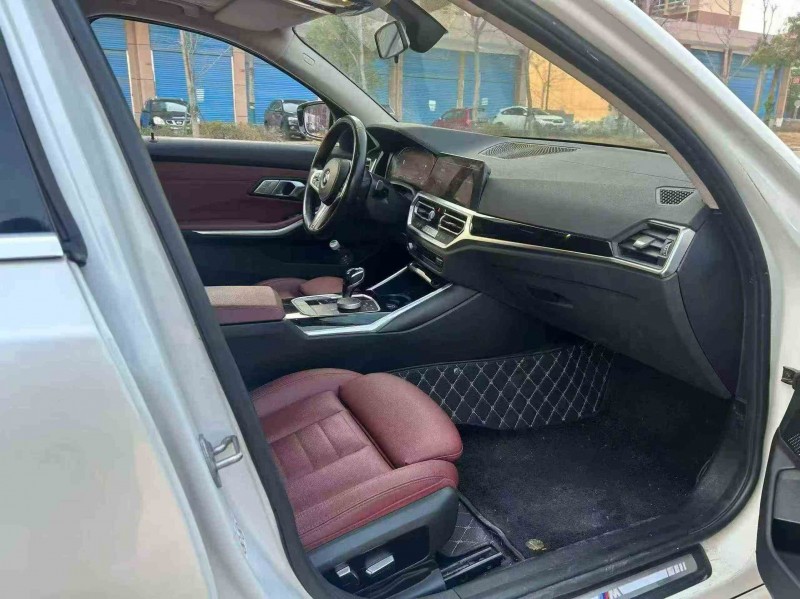 张家界21年宝马3系5