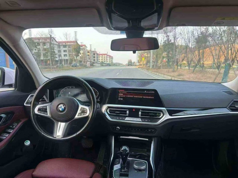 张家界21年宝马3系6