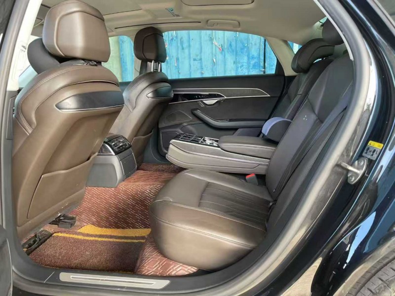 徐州19年奥迪A8L7