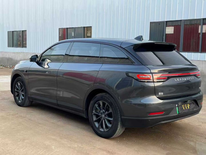 徐州24年零跑汽车C114