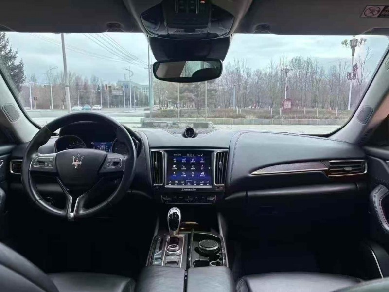 吉林17年玛莎拉蒂Levante4