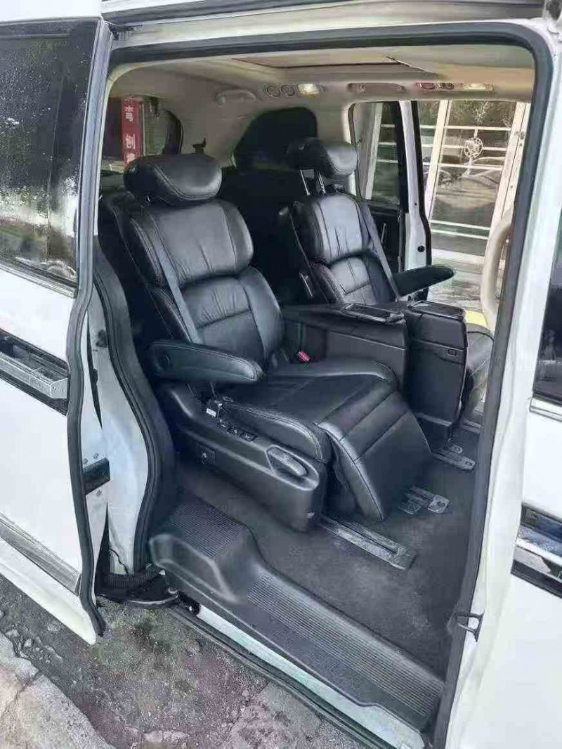 桂林17年本田艾力绅4