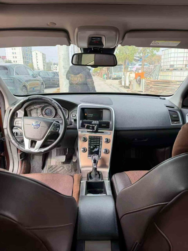 岳阳16年沃尔沃XC604