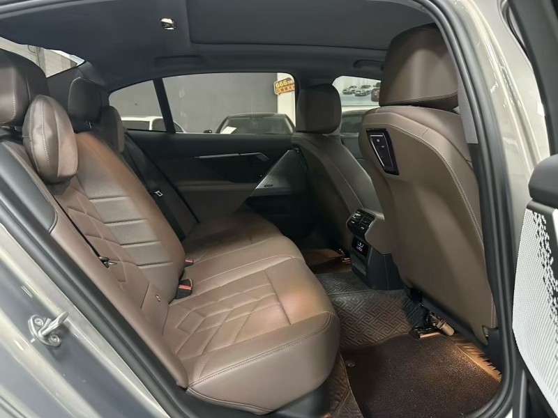 廊坊25年宝马5系5