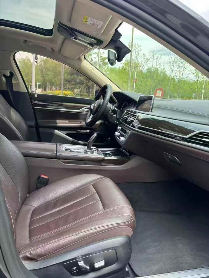 吉林17年宝马7系8