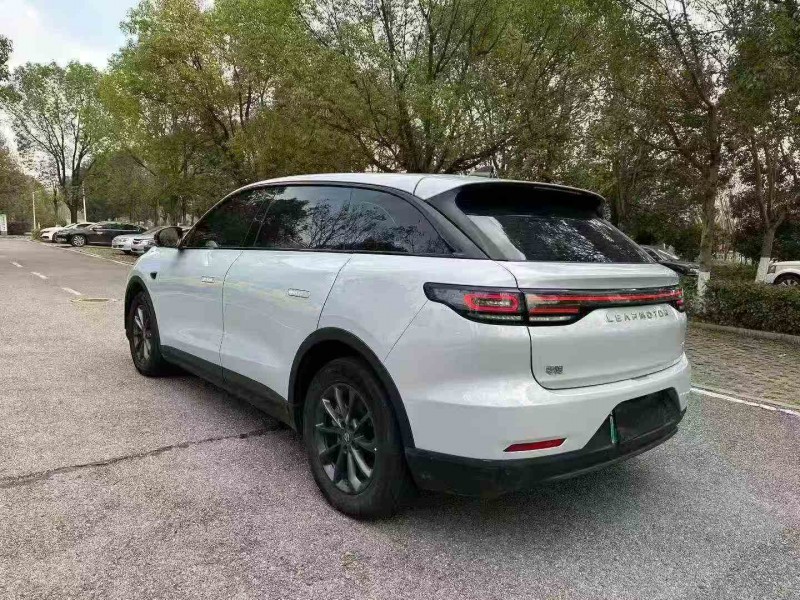 衡阳23年零跑汽车C117