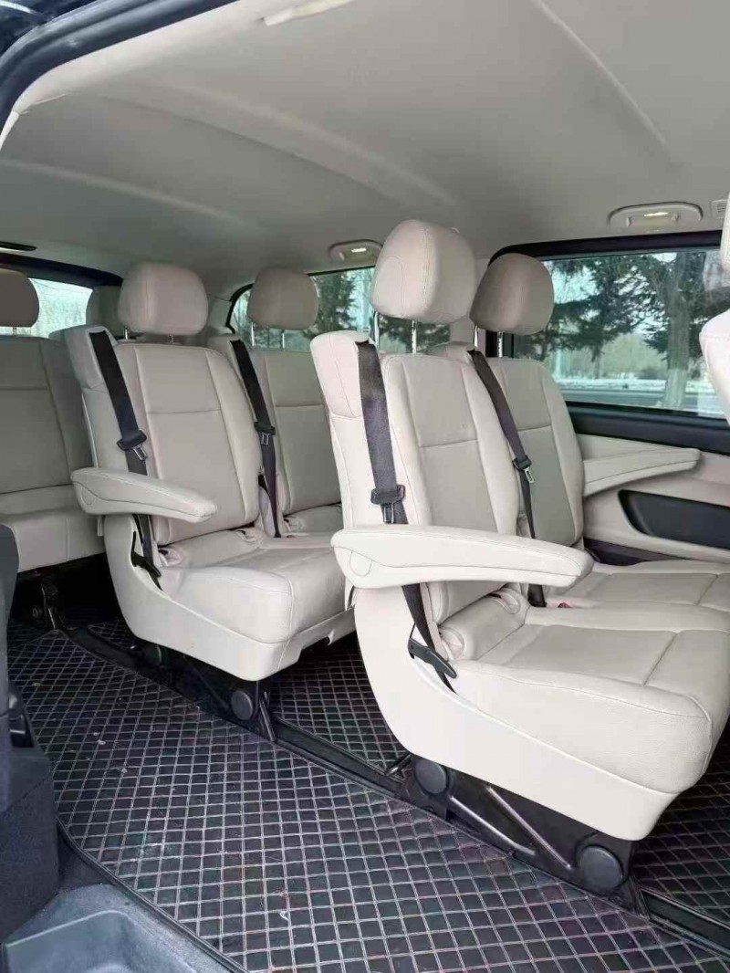 吉林21年奔驰威霆8