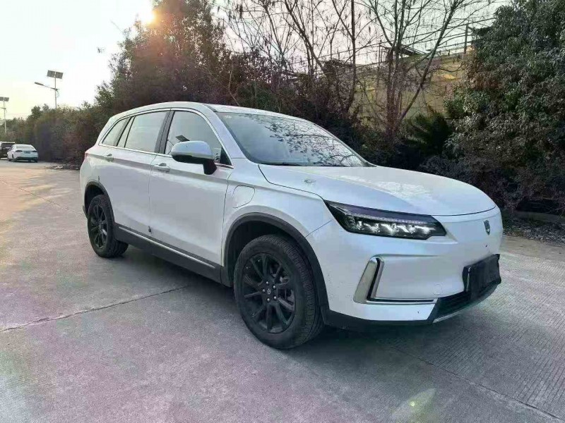 岳阳25年创维EV63