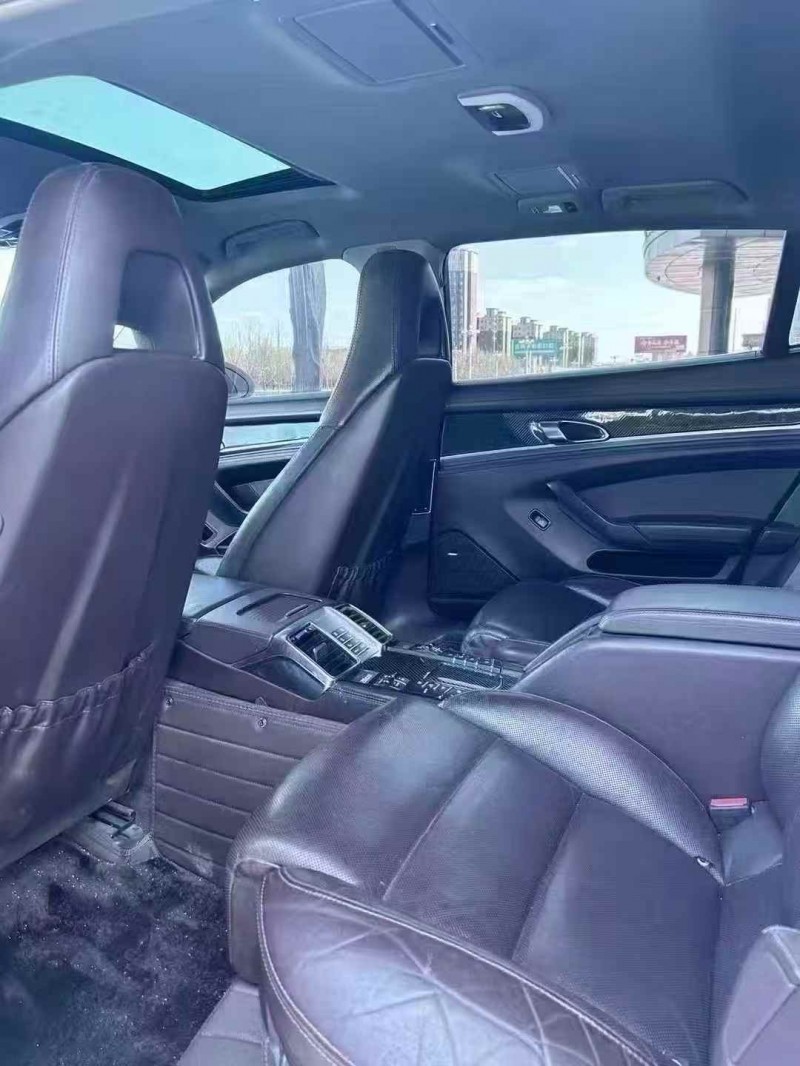 吉林14年保时捷帕拉梅拉7