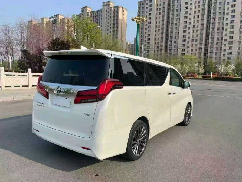 徐州17年丰田埃尔法4