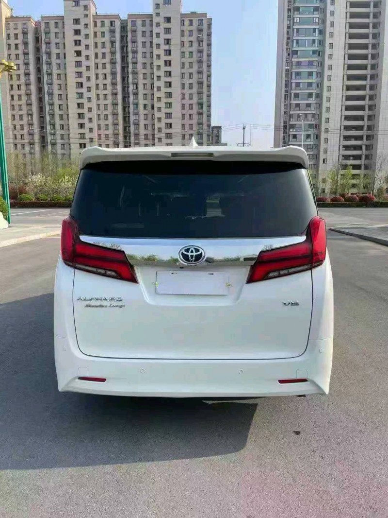 徐州17年丰田埃尔法6