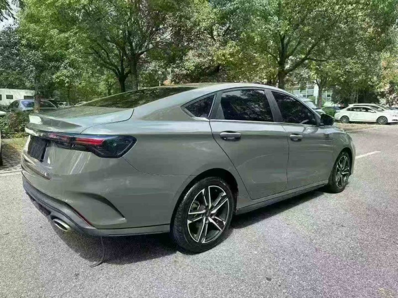 岳阳23年吉利缤瑞8