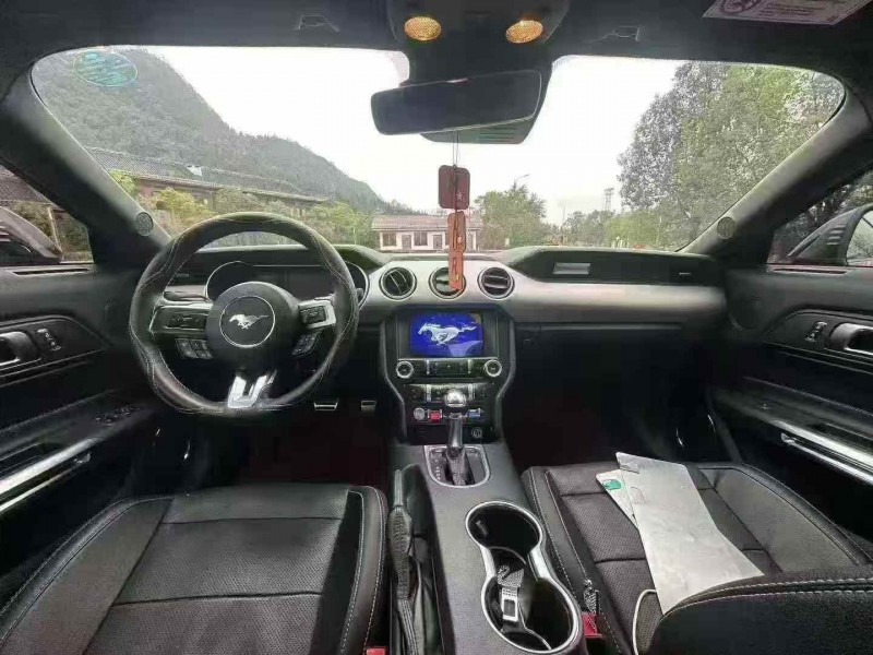 重庆22年福特野马5