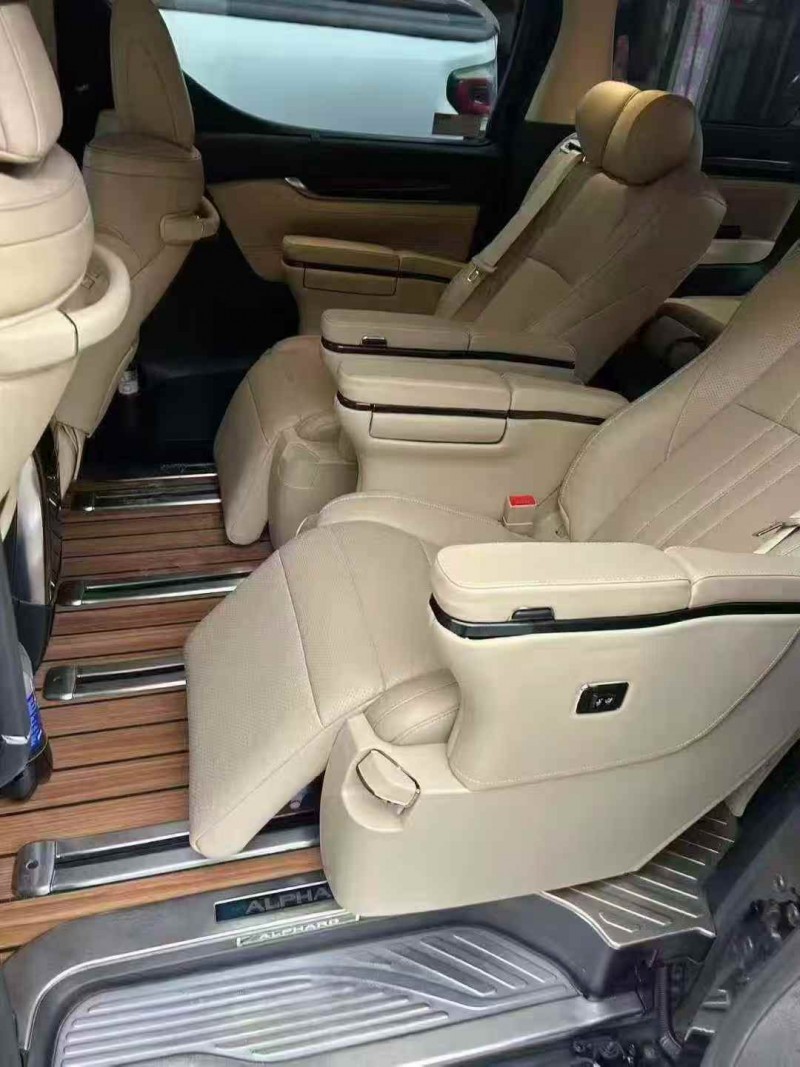 湘潭17年丰田埃尔法9