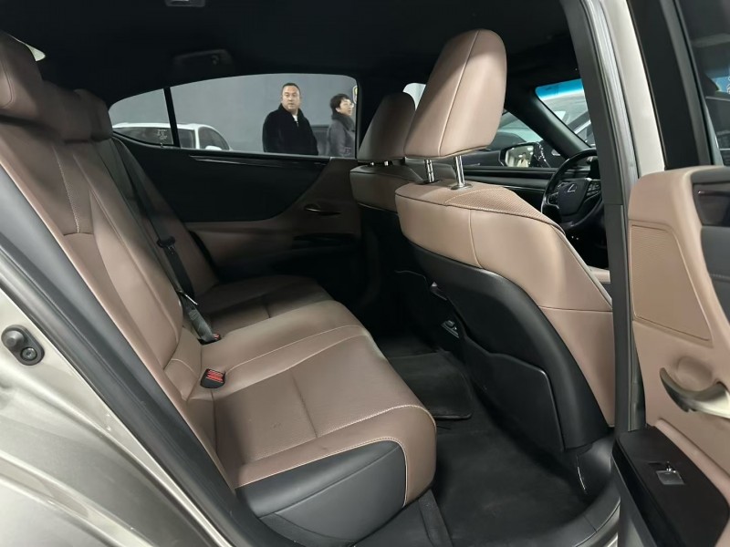 廊坊23年雷克萨斯ES6