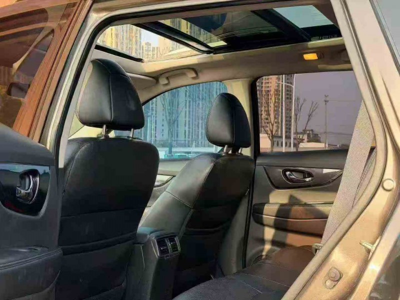 常德18年日产奇骏6