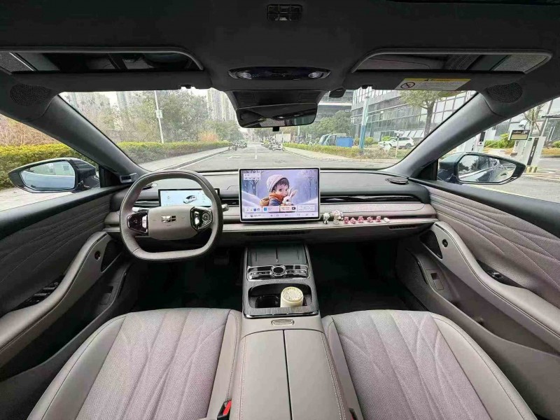 珠海25年吉利银河5