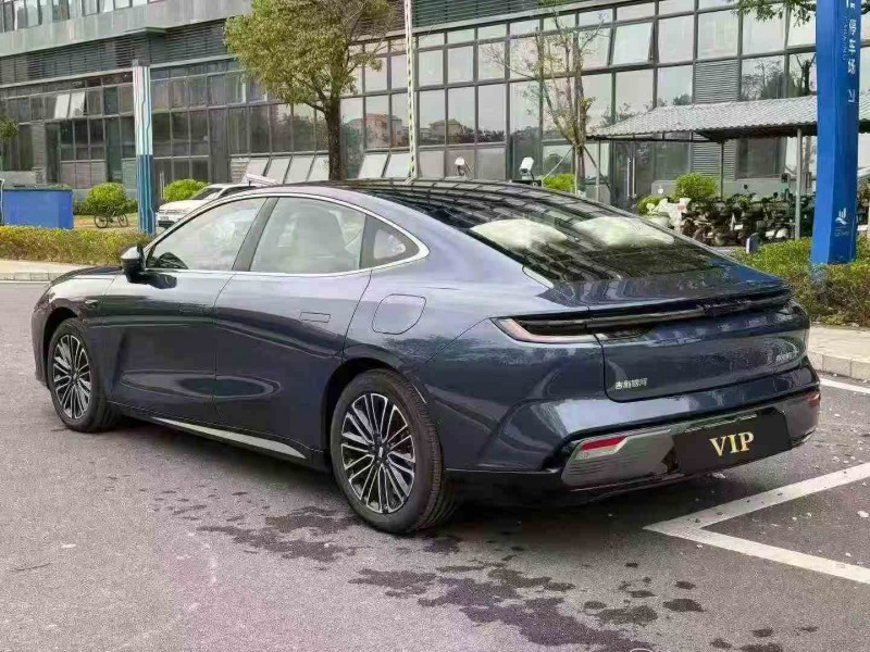 珠海25年吉利银河7